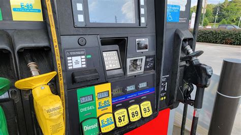 can you put 87 gas in 85